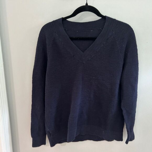 LOFT navy v neck sweater - Picture 2 of 4